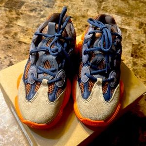 Yeezy sneakers size 6